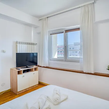 Bucharest Playful Retreat - 1Br Cozy Apartment Exterior photo