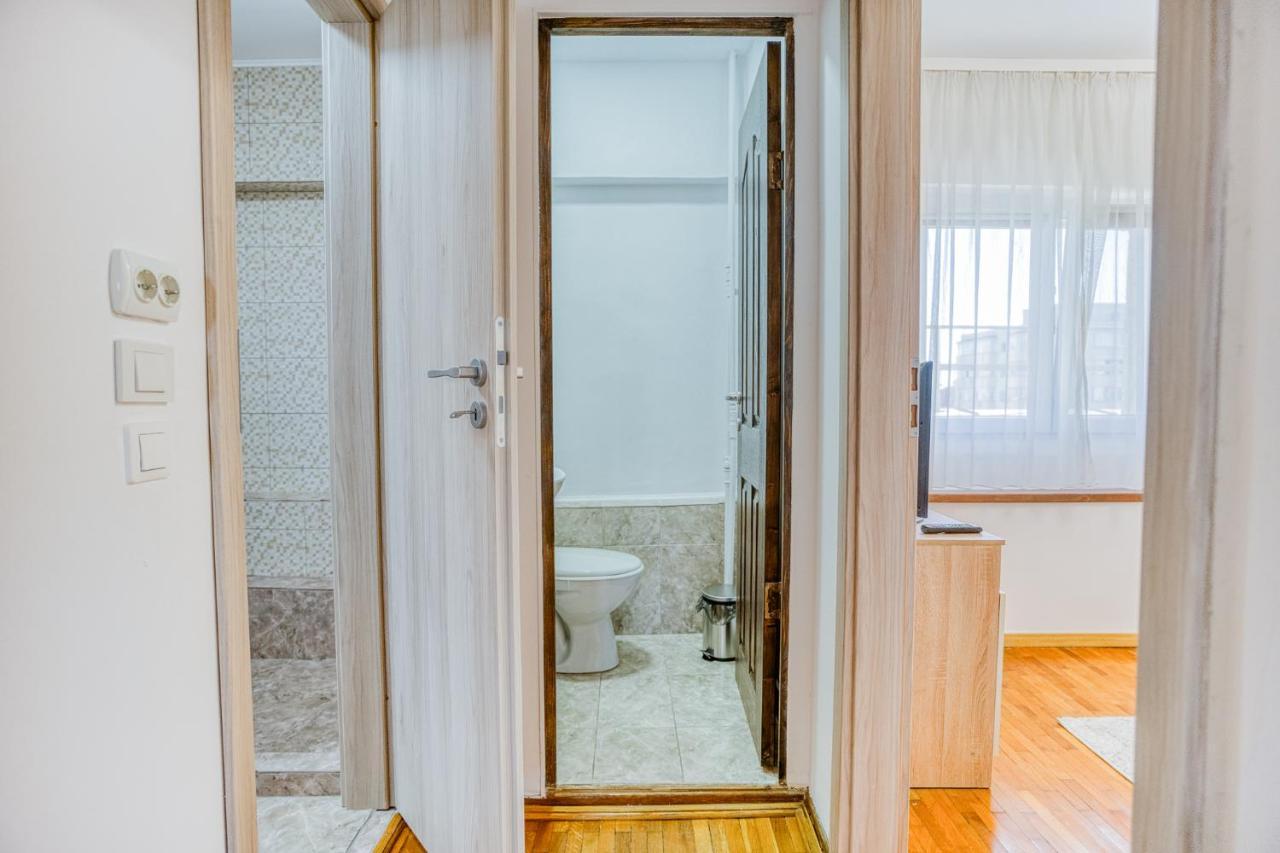 Playful Retreat - 1br Cozy Bucharest