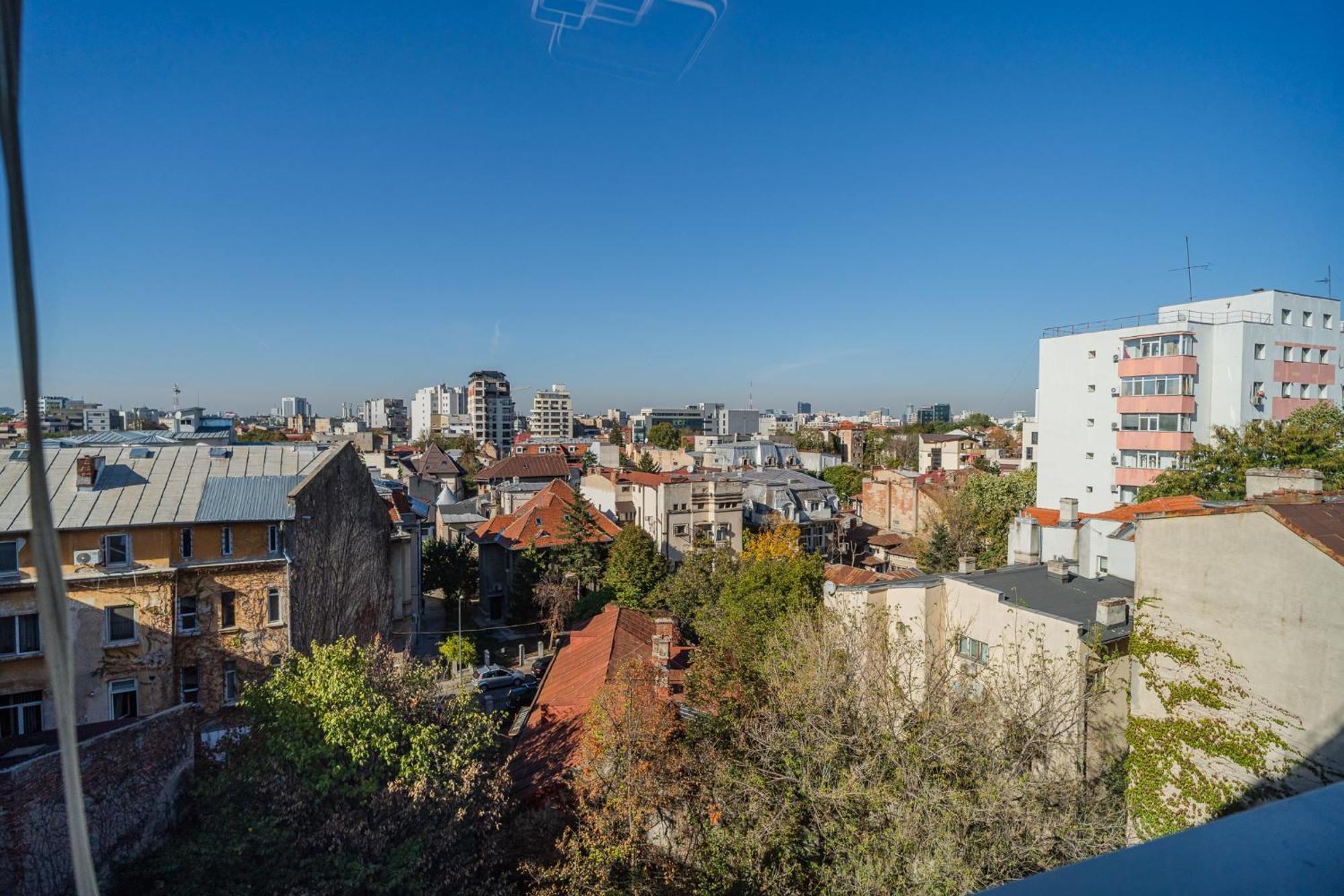Playful Retreat - 1br Cozy Bucharest
