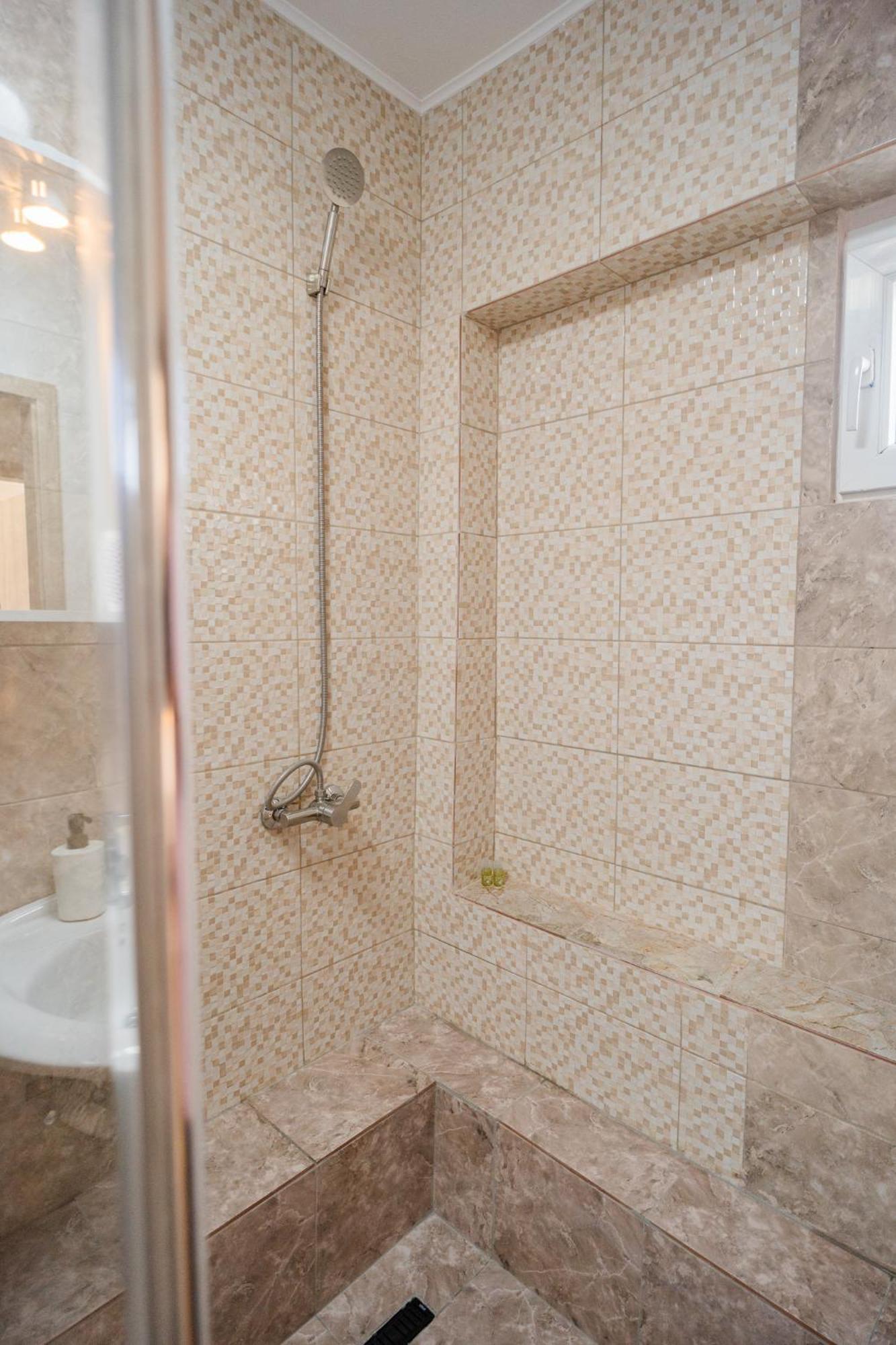 Playful Retreat - 1br Cozy * Bucharest